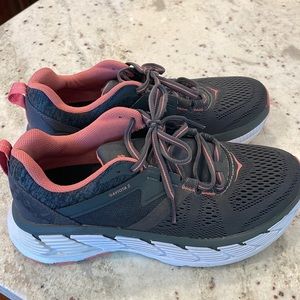 HOKA Graviota 2 Size 7, Lightly worn